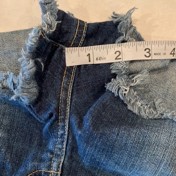 Paige Daryn 2” Inseam High Rise Short Size 27 - Picture 6 of 16